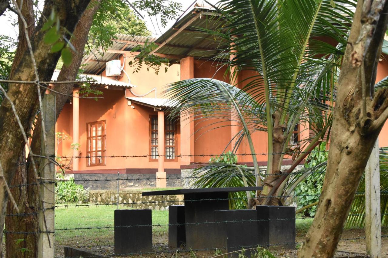 Nil Bawana Nature Resort Udawalawe Exterior photo